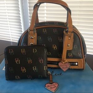 SOLD 🌈 Dooney & Bourke Purse and Wallet Set 🌈